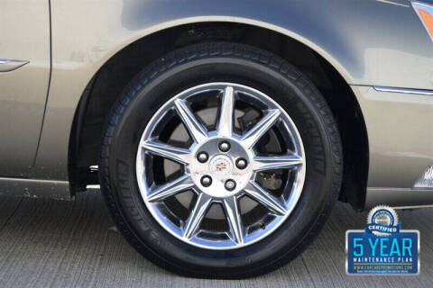 2011 Cadillac DTS Luxury Collection