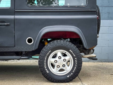 1990 Land Rover Defender