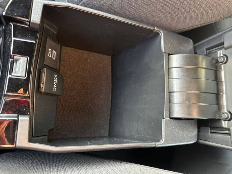 2025 Toyota Corolla Hatchback SE