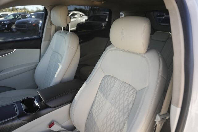 2019 Lincoln Nautilus Black Label