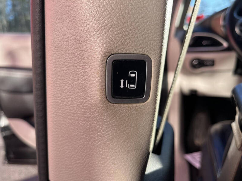 2018 Chrysler Pacifica Touring L