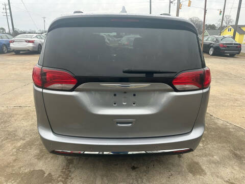 2018 Chrysler Pacifica Touring L Plus