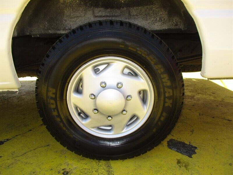 2001 Ford E-Series E-150