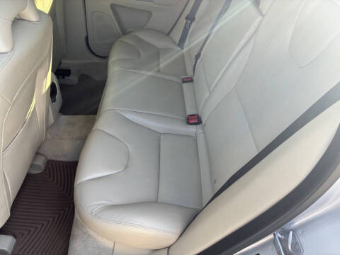 2016 Volvo XC60 T5 Drive-E Premier