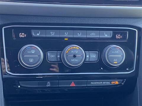 2022 Volkswagen Atlas Cross Sport V6 SEL R-Line 4Motion