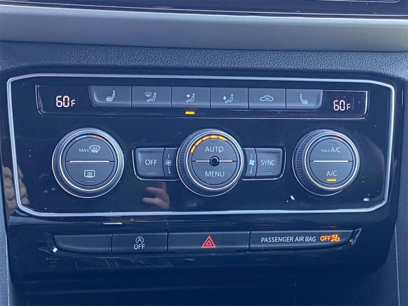 2022 Volkswagen Atlas Cross Sport V6 SEL R-Line 4Motion