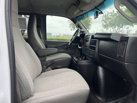 2018 Chevrolet Express LT 3500