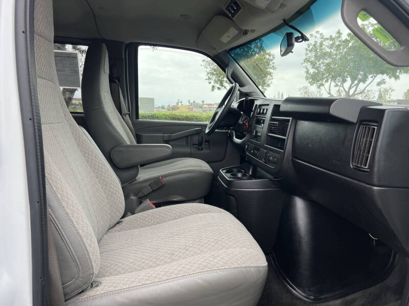 2018 Chevrolet Express LT 3500