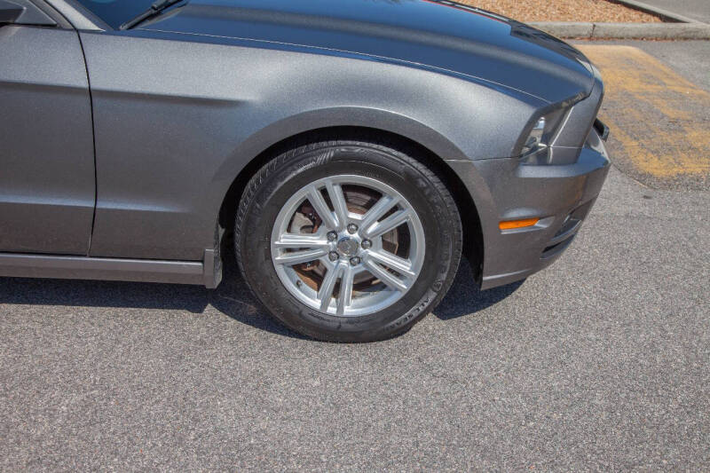 2013 Ford Mustang V6