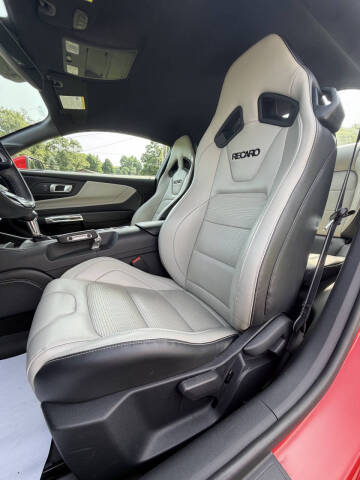 2024 Ford Mustang EcoBoost Premium
