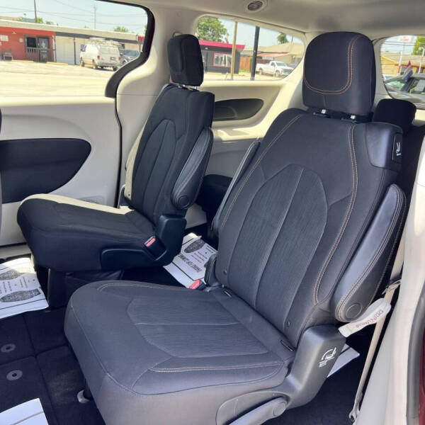 2017 Chrysler Pacifica Touring