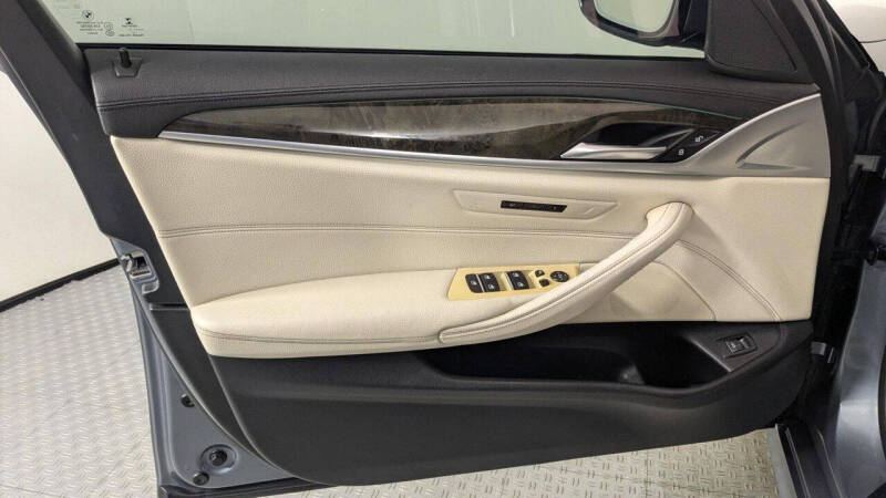 2018 BMW 5 Series 530i