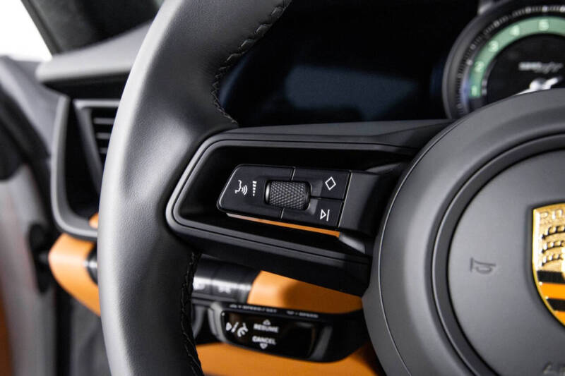 2024 Porsche 911 S/T