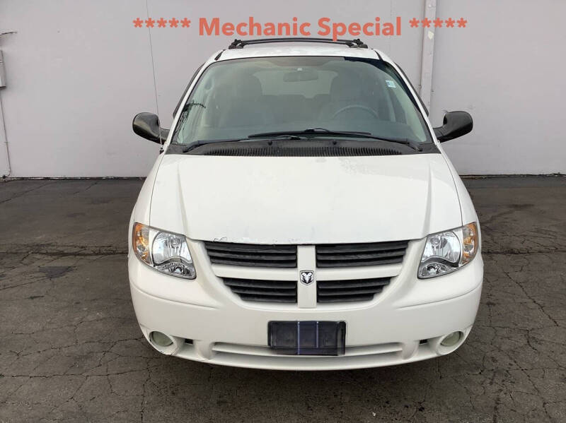 2005 Dodge Grand Caravan SXT