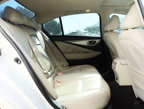 2021 Infiniti Q50 Luxe