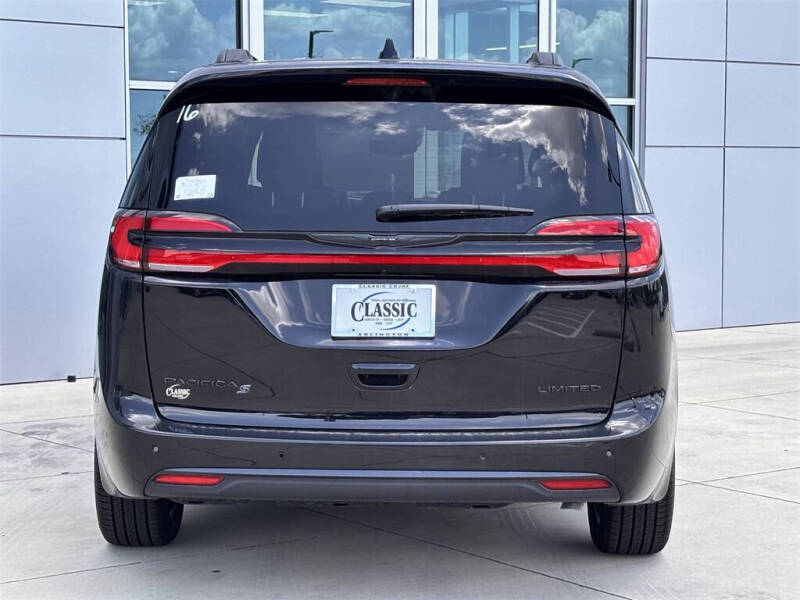 2025 Chrysler Pacifica Limited