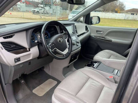 2019 Toyota Sienna XLE 8-Passenger