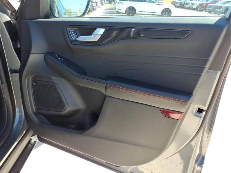 2023 Ford Escape ST-Line Select