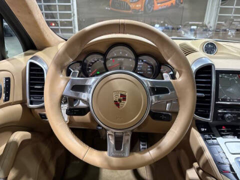 2013 Porsche Cayenne GTS
