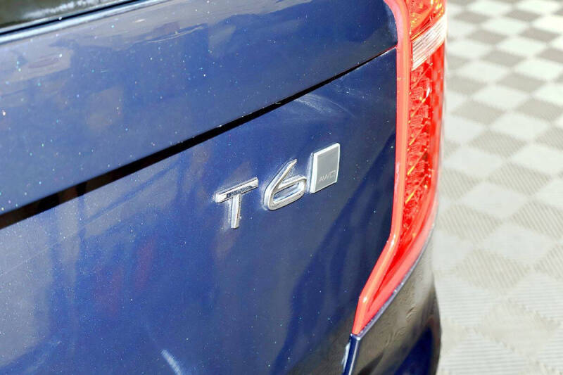 2017 Volvo XC90 T6 Momentum