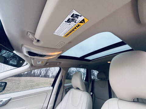 2015 Volvo XC60 T5 Drive-E Platinum