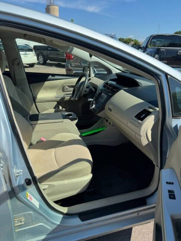 2012 Toyota Prius v Two