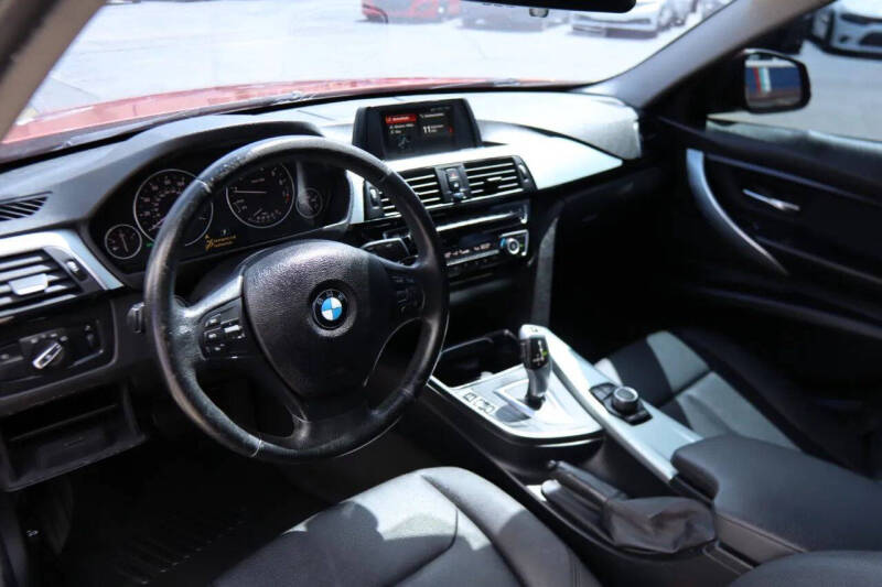 2018 BMW 3 Series 320i