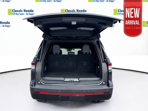 2023 Lincoln Navigator Standard