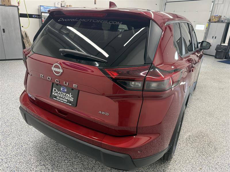 2025 Nissan Rogue SV