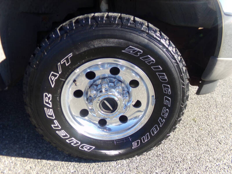 2003 Ford Excursion XLT