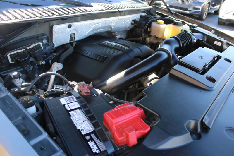 2017 Lincoln Navigator Select