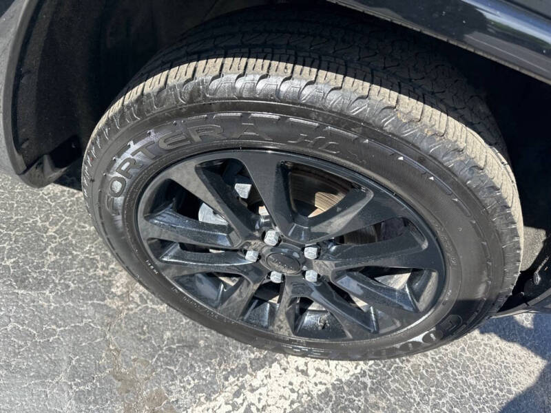 2017 Jeep Grand Cherokee Laredo