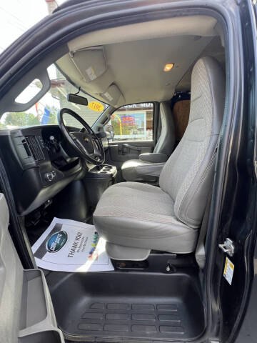 2017 Chevrolet Express 2500