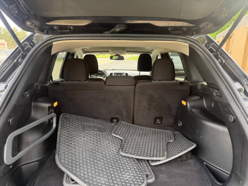 2016 Jeep Cherokee Sport