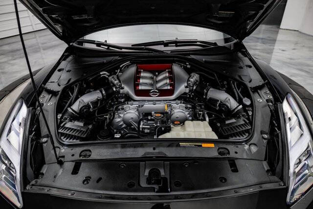 2013 Nissan GT-R Premium