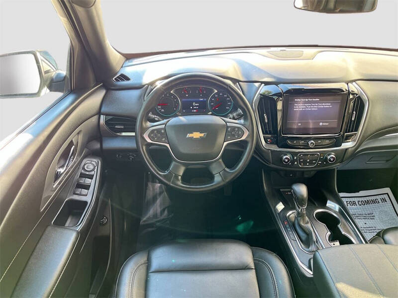 2023 Chevrolet Traverse LT Leather