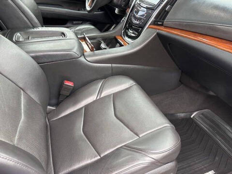 2017 Cadillac Escalade Luxury