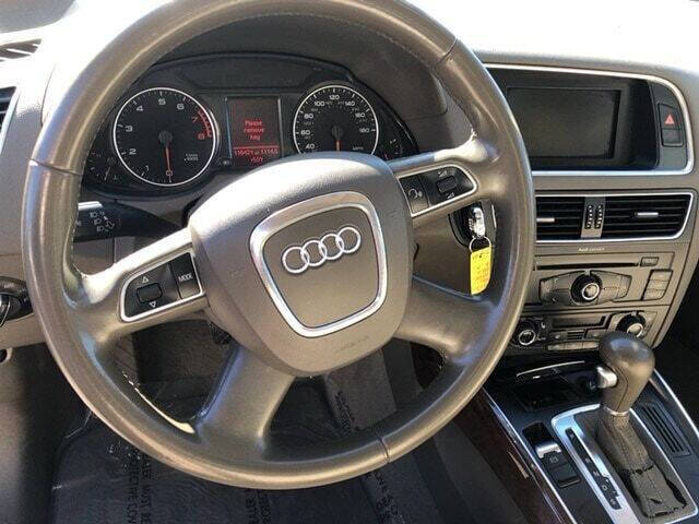 2011 Audi Q5 3.2 quattro Premium Plus