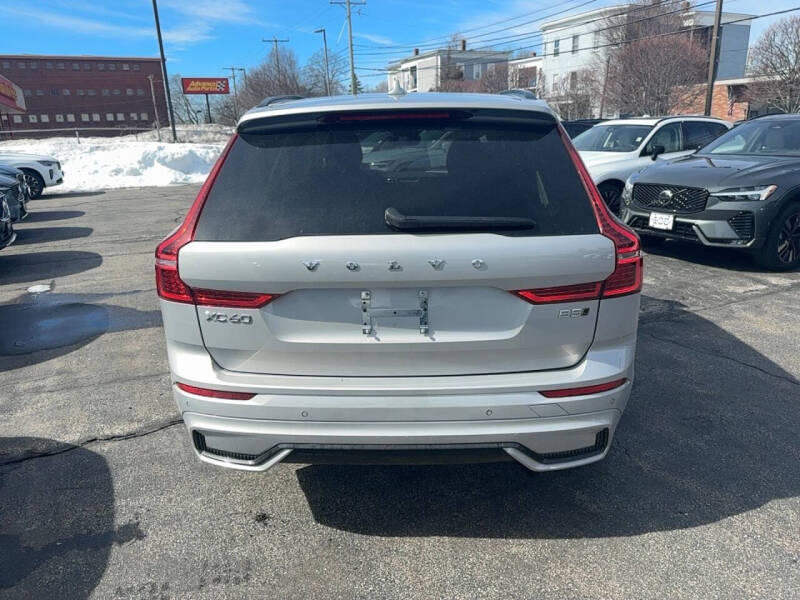 2025 Volvo XC60 B5 Plus Dark Theme