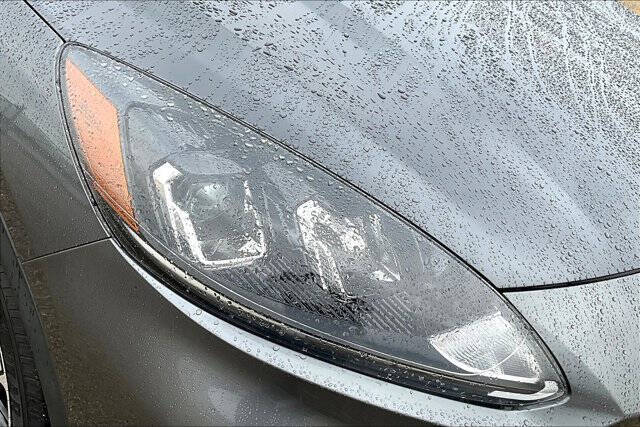 2021 Ford Escape Hybrid SE