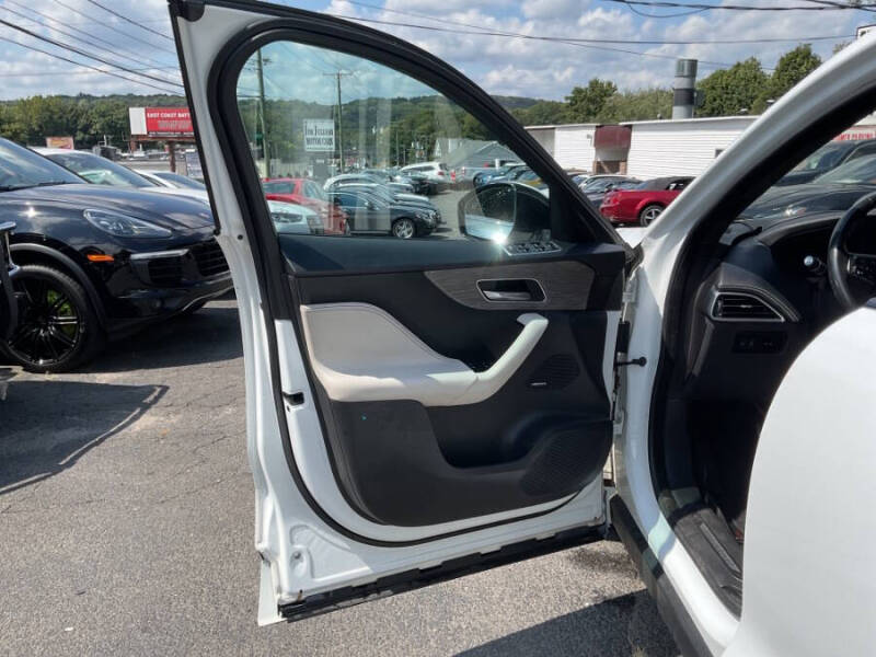 2019 Jaguar F-PACE S