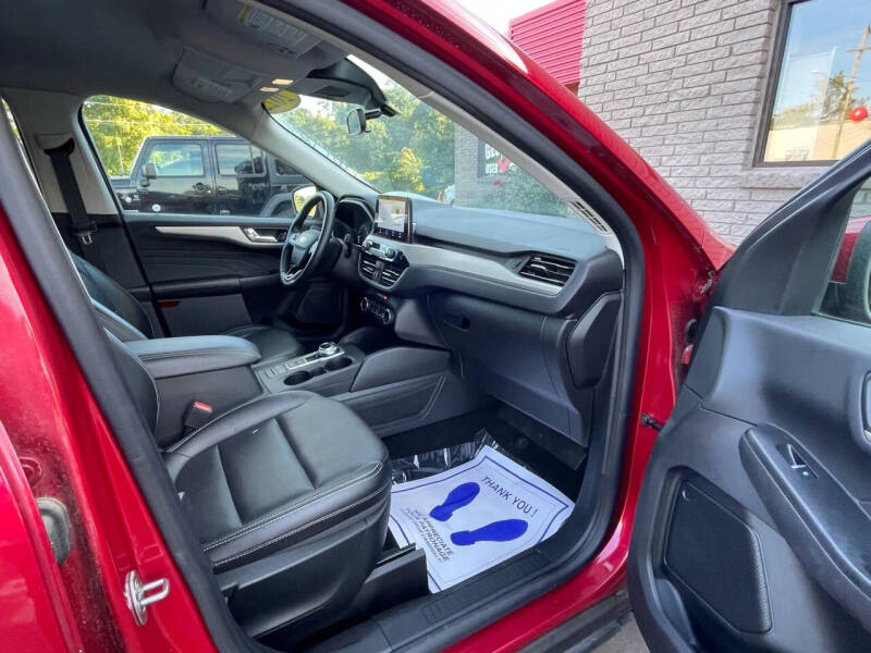 2022 Ford Escape SEL