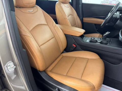 2024 Cadillac XT4 Premium Luxury