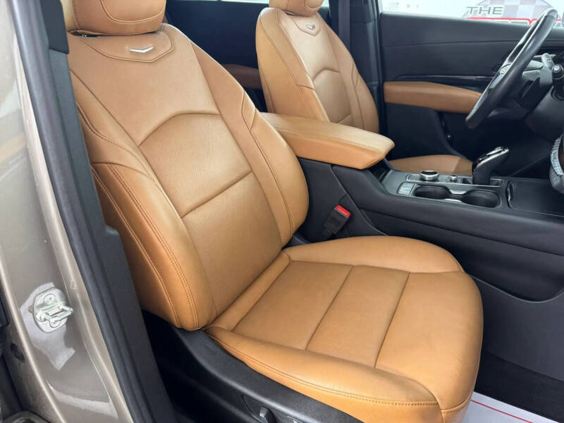 2024 Cadillac XT4 Premium Luxury