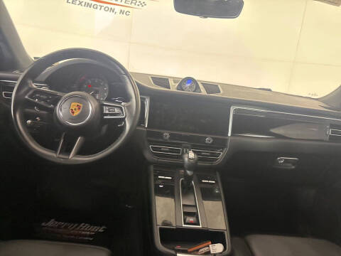 2022 Porsche Macan