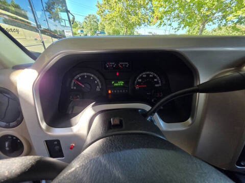 2017 Ford E-Series E-450 SD