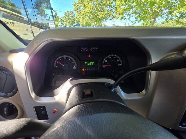 2017 Ford E-Series E-450 SD