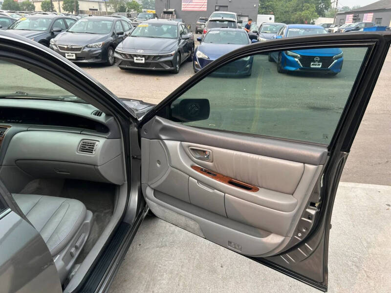 2004 Toyota Avalon