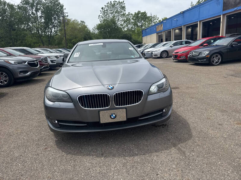 2011 BMW 5 Series 528i