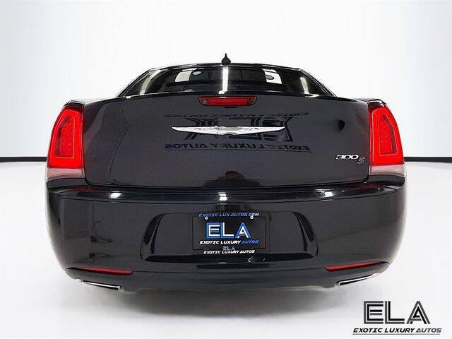 2019 Chrysler 300 S